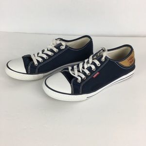 Women’s Levi’s Blue Canvas Sneaker Size 8.5M